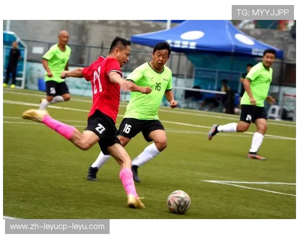 高强度赛事中的体能分配与管理策略探索:从足球竞技到CBA模式的跨界借鉴 高强度赛事中的体能分配与管理策略探索:从足球竞技到CBA模式的跨界借鉴